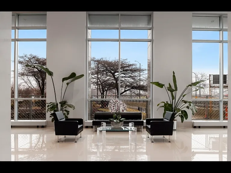 1550 N Lake Shore Dr #4D — Photo 33