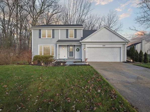 1745 Revere Ct, West Bloomfield, MI 48324