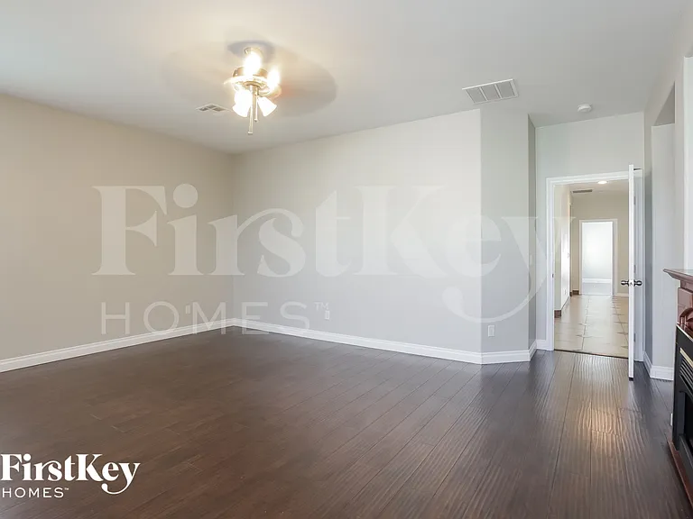 9100 Little Horse Ave — Photo 5