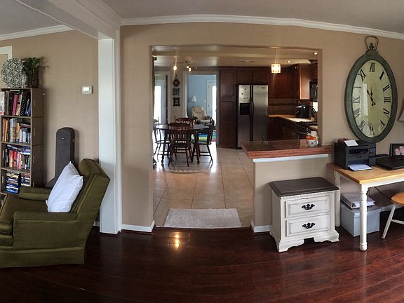 5th image of 811 10th St