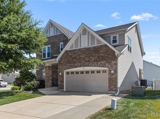 100 Berry Manor Cir, Saint Peters, MO 63376