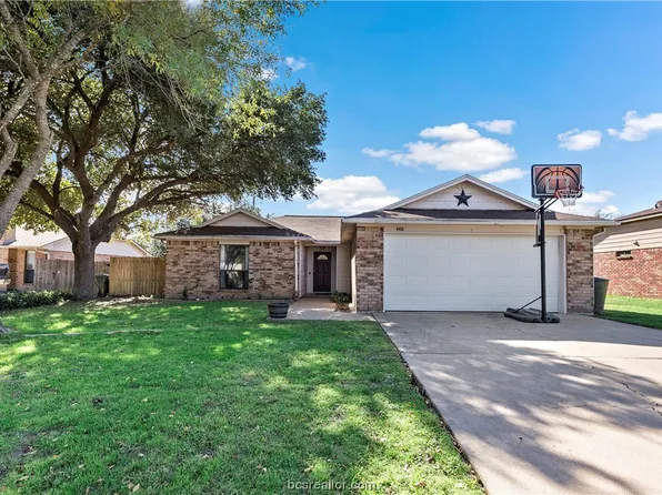 4418 Kirkwood Dr, Bryan, TX 77802