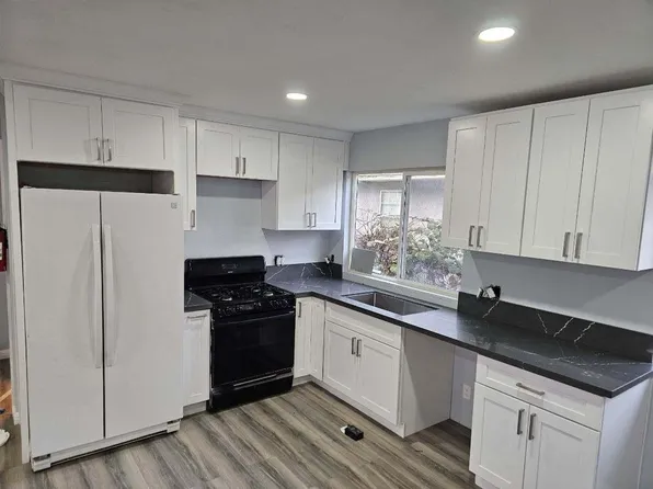 327 Taft Ave #B, El Cajon, CA 92020