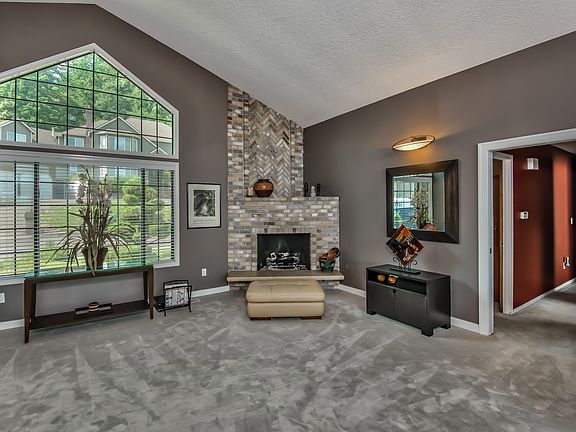 5th image of 14934 SE 117th Ave