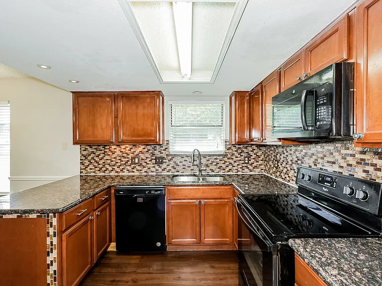 1224 Nicole Way — Photo 8