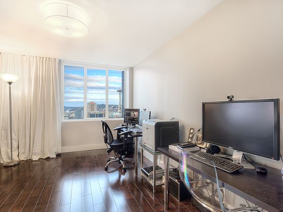 3rd Bedroom / Office