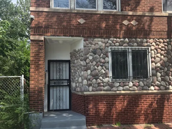 2910 E 87th St APT 2, Chicago, IL 60617