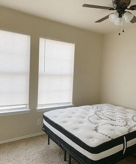 403 Amberdale Oak — Photo 11