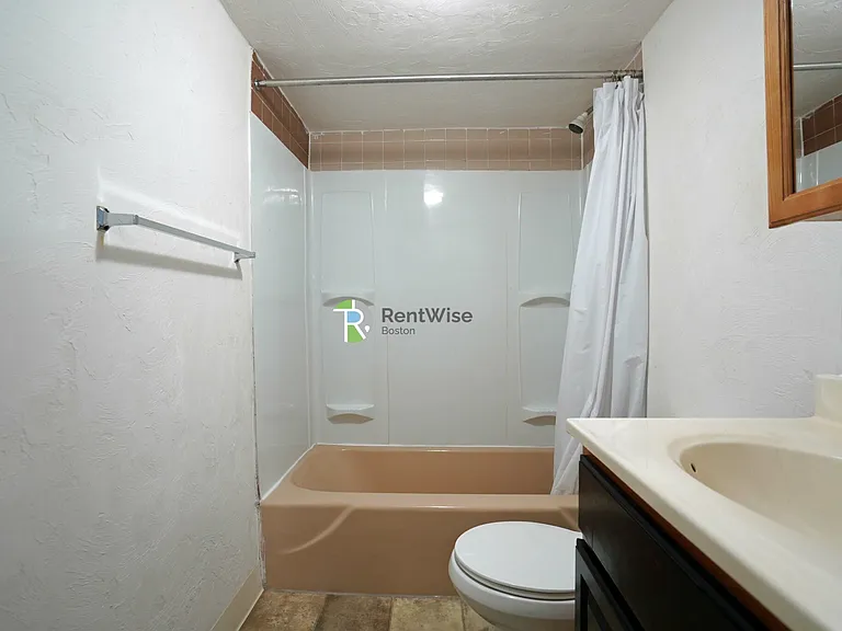 1126 Commonwealth Ave #A — Photo 14