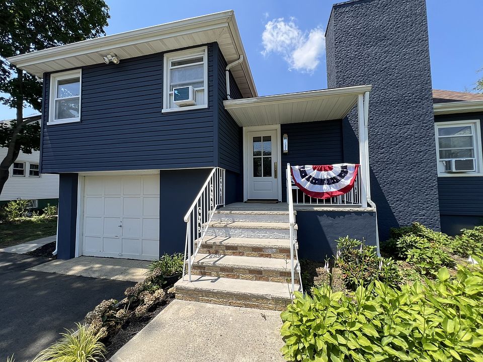 1st image of 370 Mac Arthur Ave