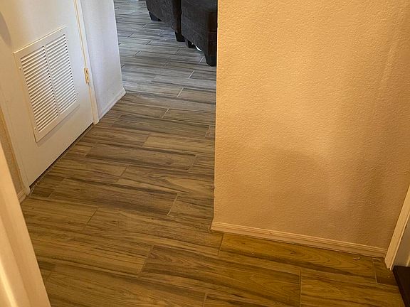 4th image of 5518 E LINDSTROM Lane #2024