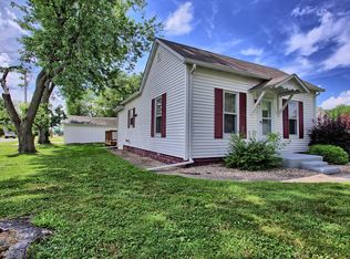 203 N Lincoln St, Worden, IL 62097