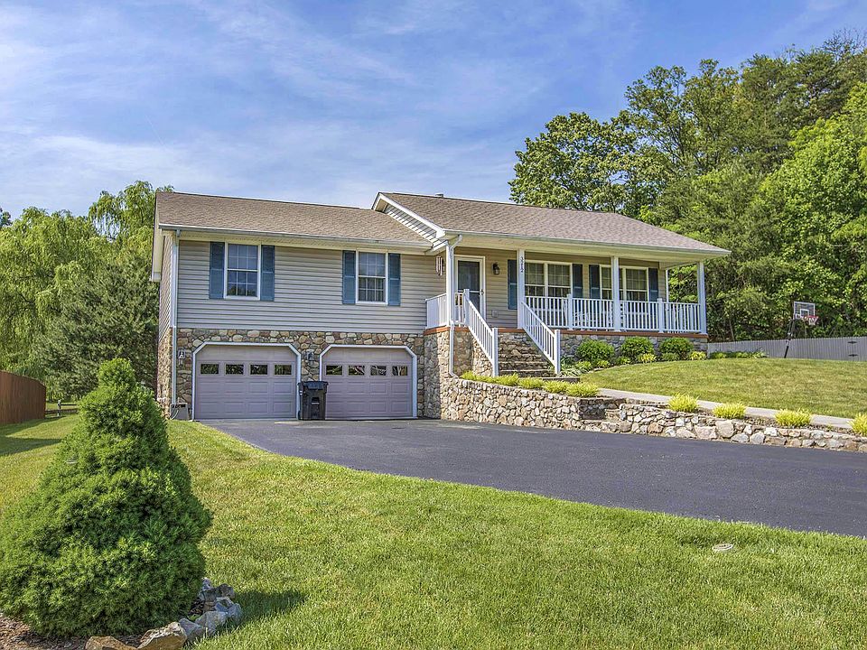 1st image of 3212 Valley Stream Dr