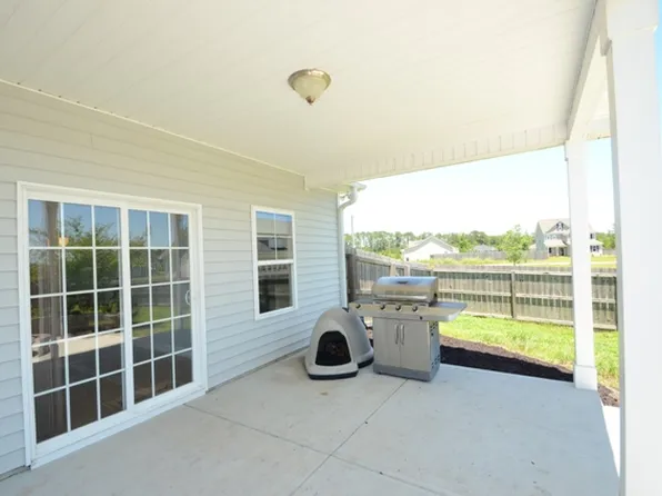 123 Palo Alto Park Dr, Maysville, NC 28555