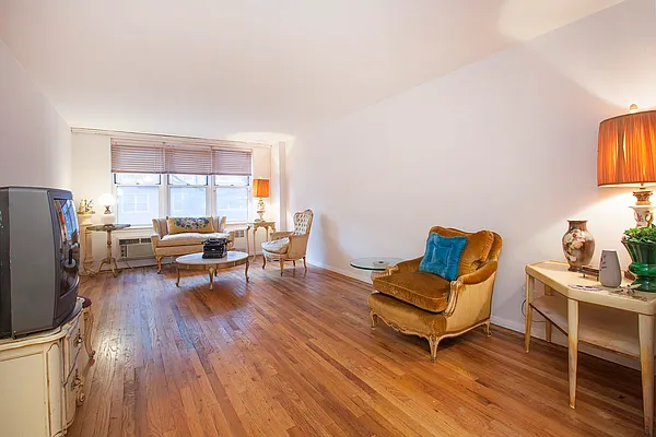 Sold by Block & Lot Real Estate | media 6