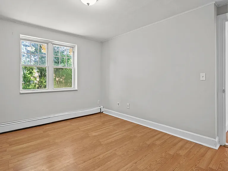 26 Beach St — Photo 16