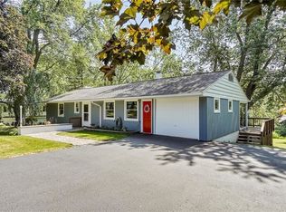 6201 Willow Dr, Williamson, NY 14589