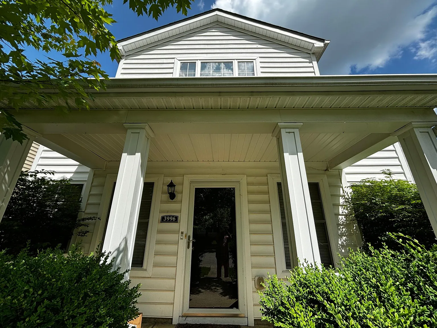 3 bed, 1648 sqft, $2,600 — Photo 2