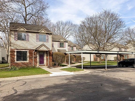 2nd image of 1654 River View Dr