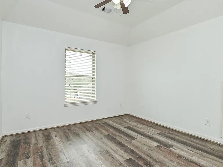 6026 Baileys Run Ln — Photo 30