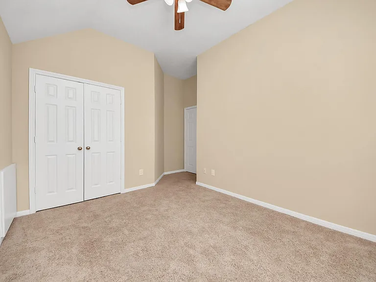 323 N Esplanade Ln — Photo 32