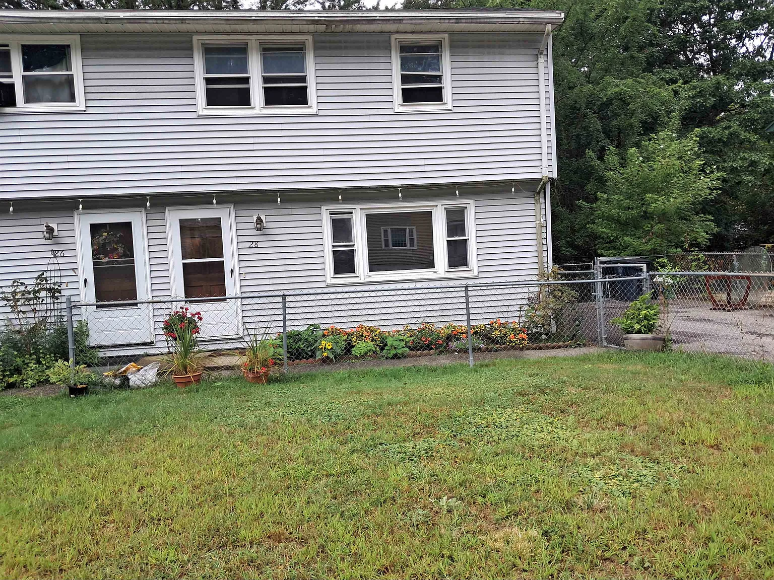 3 bed, 1.5 bath, 1134 sqft, $3,000 — Photo 2