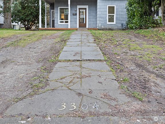 4th image of 3304 Lombard Avenue