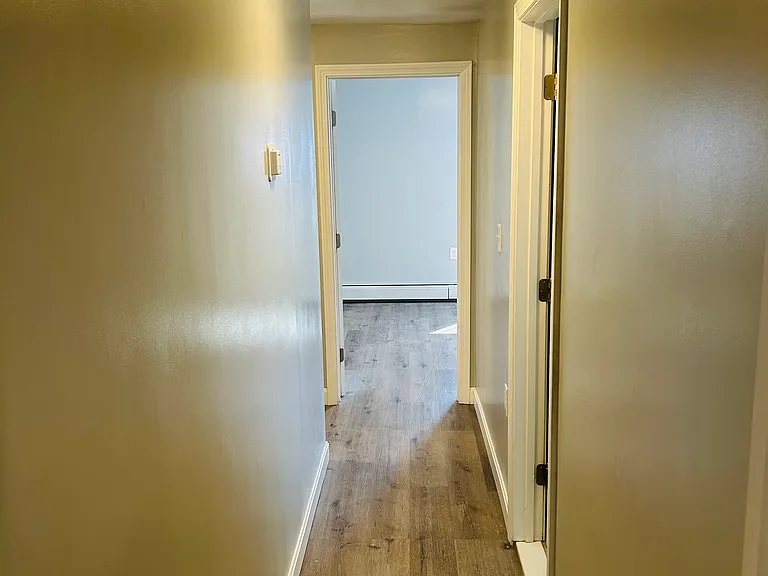 780 Plainfield St — Photo 12