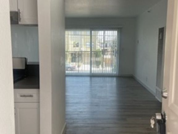 3rd image of 12020 Grevillea Ave #4