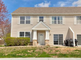 932 NE Hyacinth Ln, Ankeny, IA 50021