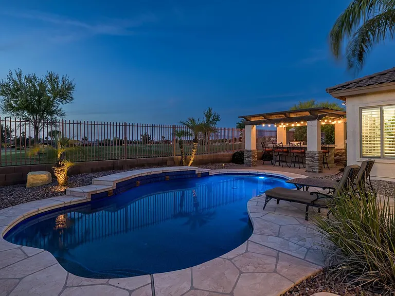 4176 E Clubview Dr — Photo 28