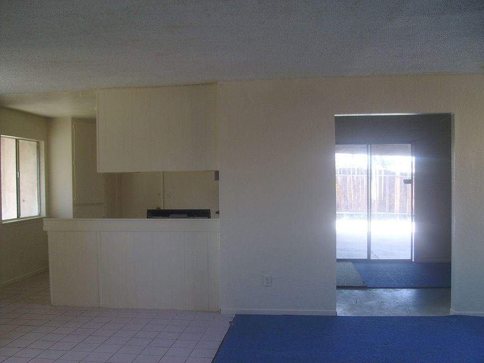 2nd image of 15902 Burwood Rd