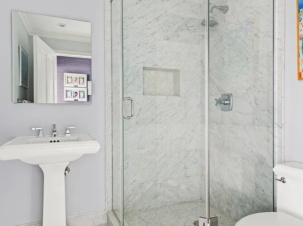 400 East 70th Street image 17 of 21