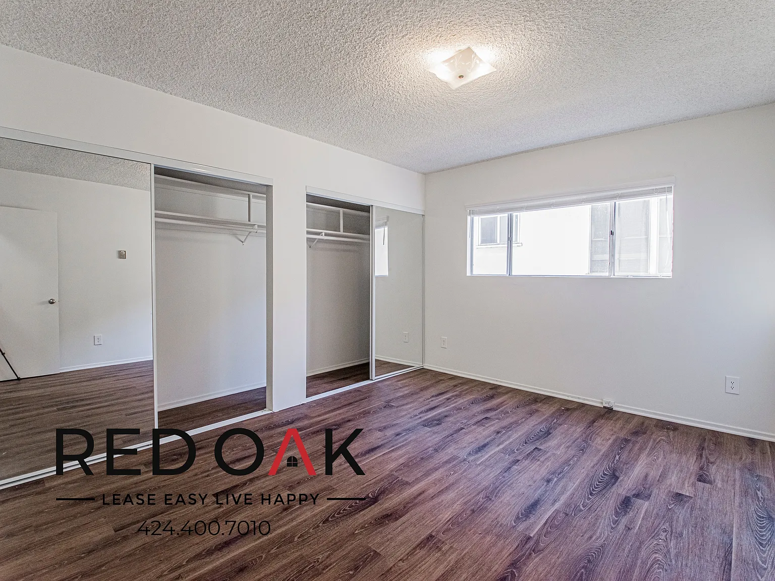 Radiant One Bedroom with Plentiful Storage, On-Site Laundry, and Available Parking ~ In East Holl... — Photo 1