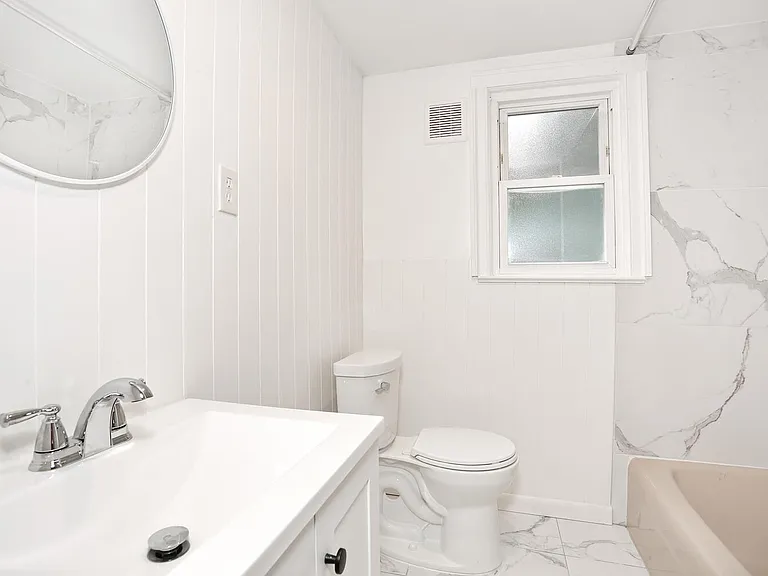 316 7th St #2 — Photo 5