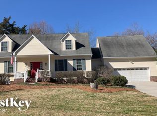 20 Evergreen Dr, Winston Salem, NC 27106