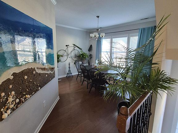 3rd image of 705 Keystone Park Dr Unit 8
