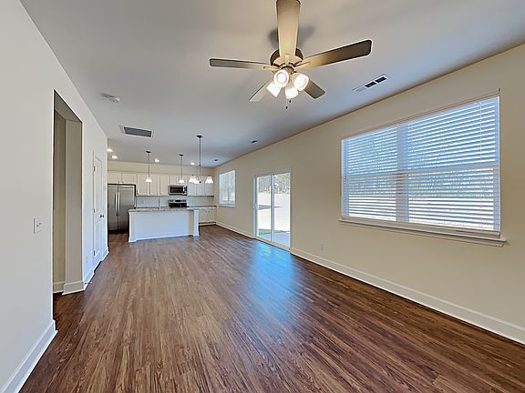 3rd image of 2931 Throneberry Ln