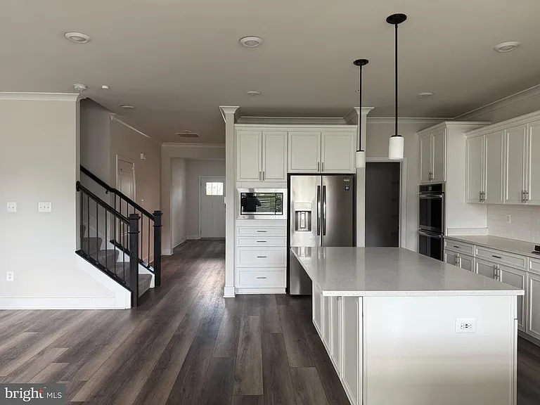 1407 Pinkerton St — Photo 4