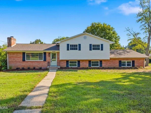 2320 Monterey Rd, Knoxville, TN 37912