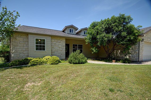 1st image of 206 Oakview Ln W