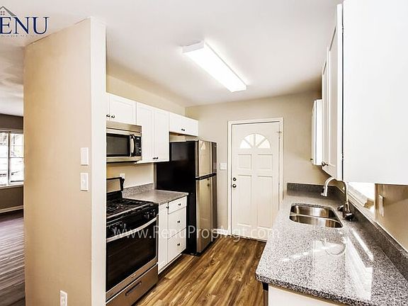 2nd image of 2108 Twilley Cir SW