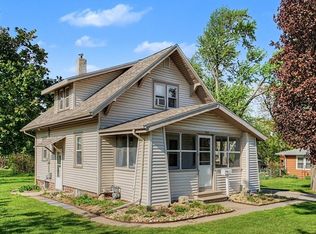 1230 30th St NE, Cedar Rapids, IA 52402