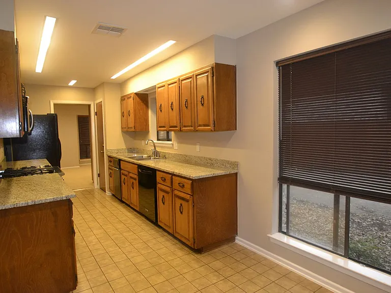 15610 Partridge Trl — Photo 10