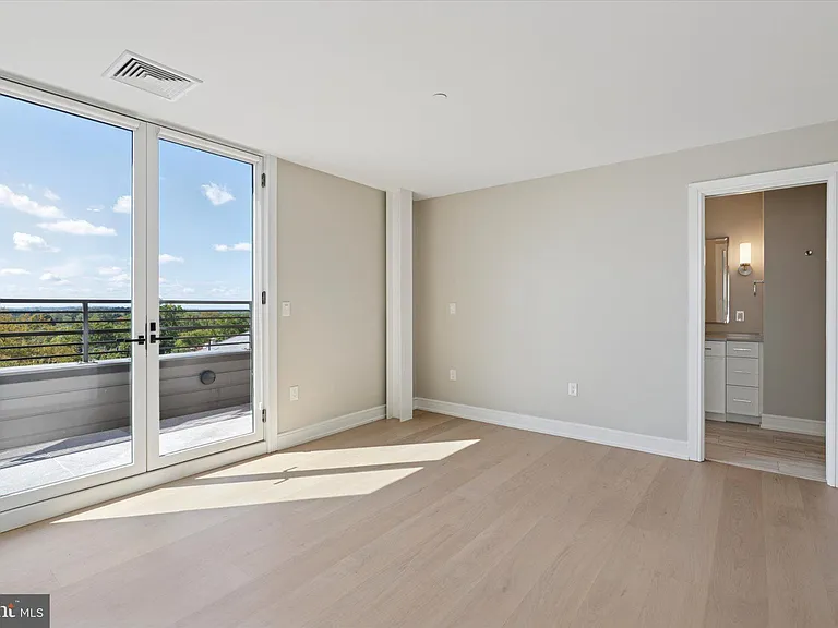 50 N Main St #302 — Photo 19