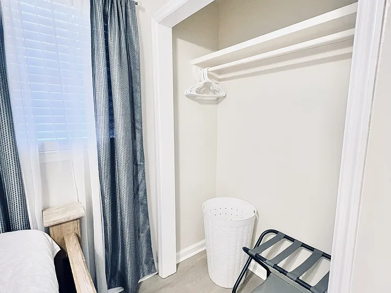 4452 Garwood Dr — Photo 53