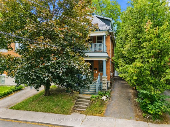 80 4th Ave, Ottawa, ON K1S 2L2