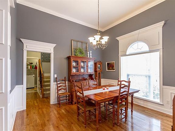 5th image of 4314 Thoroughbred Ln