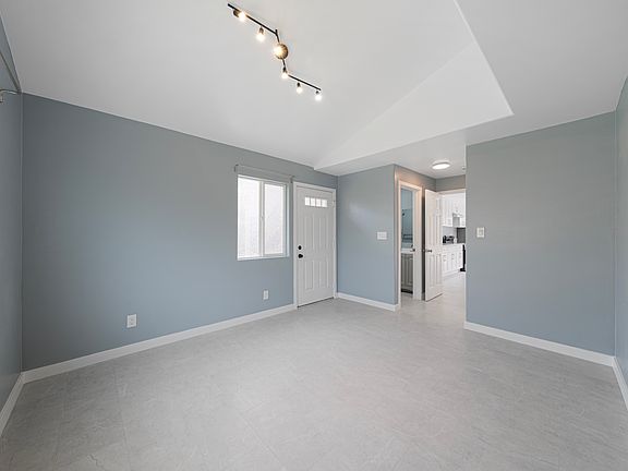 5th image of 808A Saint Louis Ave #1/2