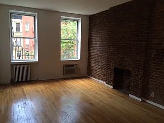 Rented by Acacia Realty